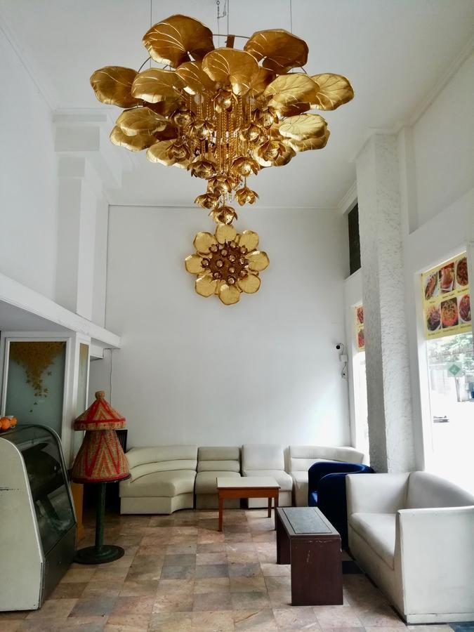 Royal Garden Home Hotel Bangkok Extérieur photo